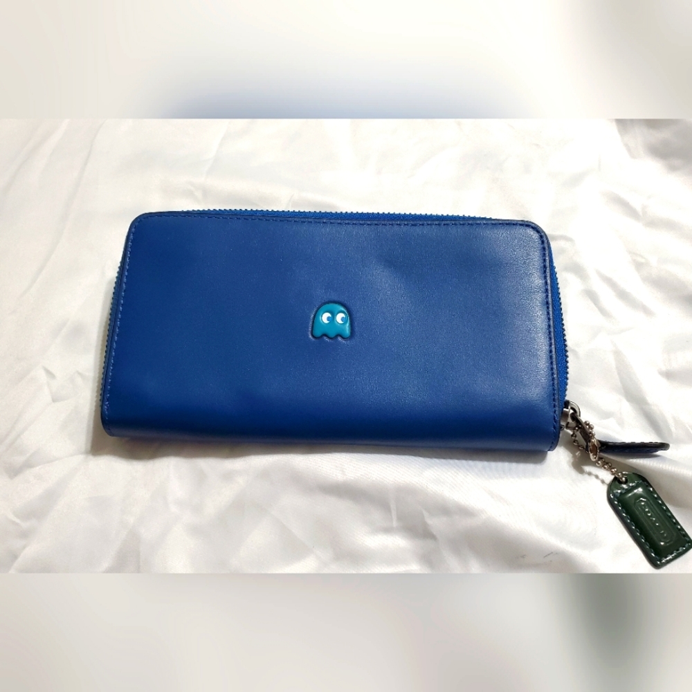 Blue PacMan Wallet - Picture 1 of 10